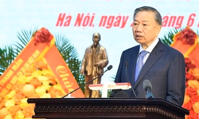 Xây dựng lực lượng Pháo binh - Tên lửa hiện đại, đủ sức hoàn thành nhiệm vụ trong điều kiện mới