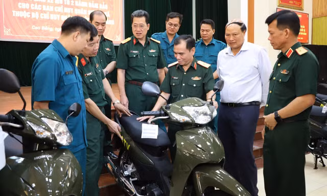 Trang bị hơn 6.000 xe mô tô cho Ban chỉ huy Quân sự cấp xã 