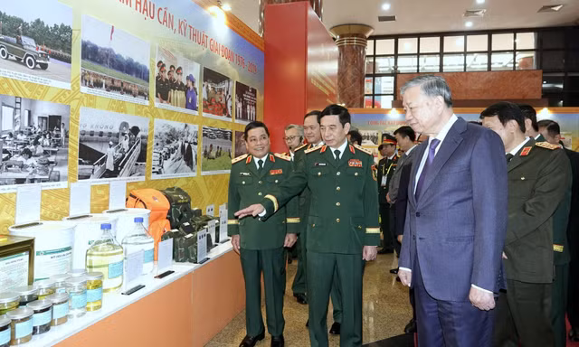 Tổng Bí thư giao nhiệm vụ tự chủ chiến lược cho Tổng cục Hậu cần - Kỹ thuật 