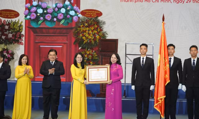 Saigontourist Group đón nhận Huân chương Lao động hạng Nhất