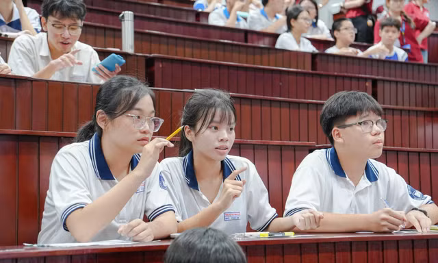 Trường ĐH Khoa học tự nhiên TPHCM: Nhiều ngành phải đạt 9 điểm mỗi môn mới có hy vọng