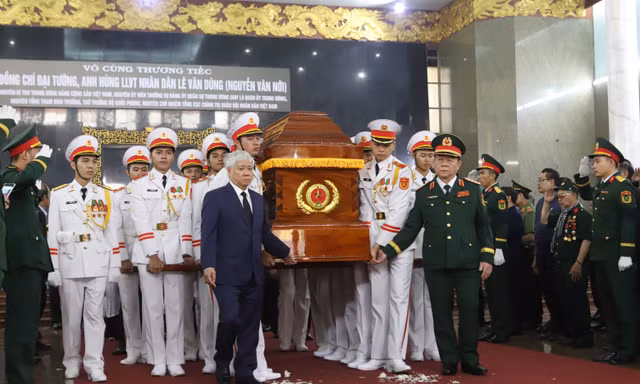 Tiễn đưa Đại tướng Lê Văn Dũng về nơi an nghỉ cuối cùng