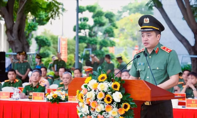 Trung tướng Mai Hoàng, Giám đốc Công an TP.HCM phát lệnh ra quân trấn áp tội phạm