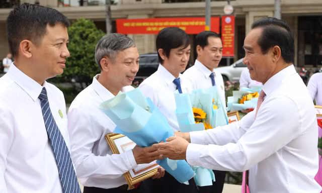 TPHCM tuyên dương hàng trăm tấm gương điển hình 'Dân vận khéo'