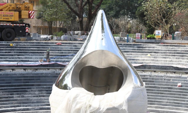 Nhìn gần biểu trưng 'giọt nước' tưởng niệm nạn nhân COVID-19