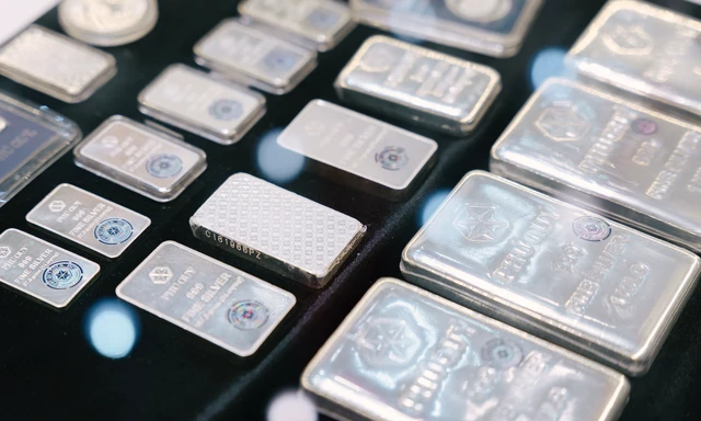 Nhiều cửa hàng luôn trong tình trạng “hết hàng” với sản phẩm bạc thỏi