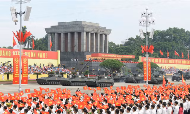 Lực lượng vũ trang Việt Nam và Quân đội các nước tổng duyệt diễu binh 