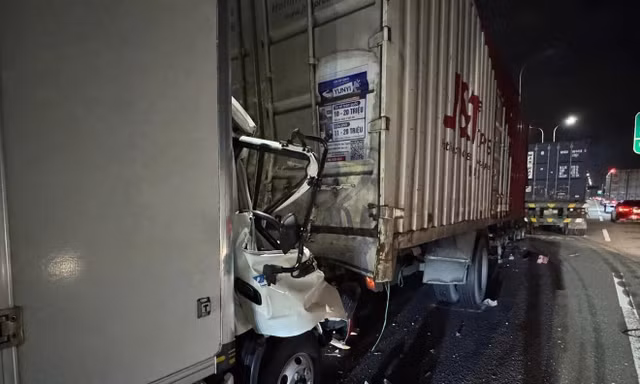 Tai nạn liên hoàn trên cao tốc TPHCM - Long Thành - Dầu Giây, một tài xế tử vong