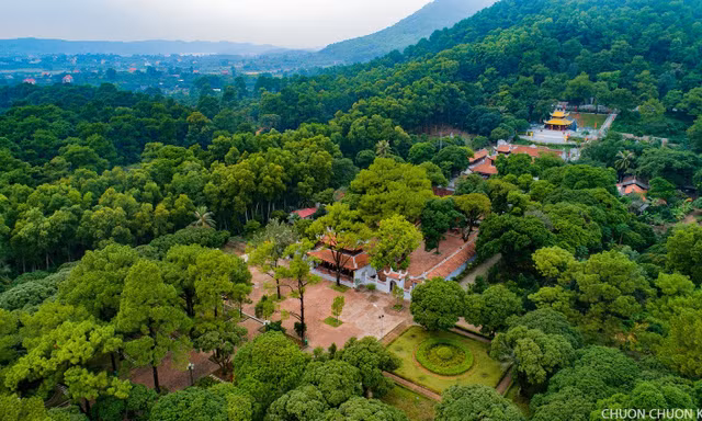 Toàn cảnh khu di tích Côn Sơn (Hải Phòng), một trong những di tích, thắng cảnh trong Quần thể Di sản Yên Tử - Vĩnh Nghiêm - Côn Sơn, Kiếp Bạc.