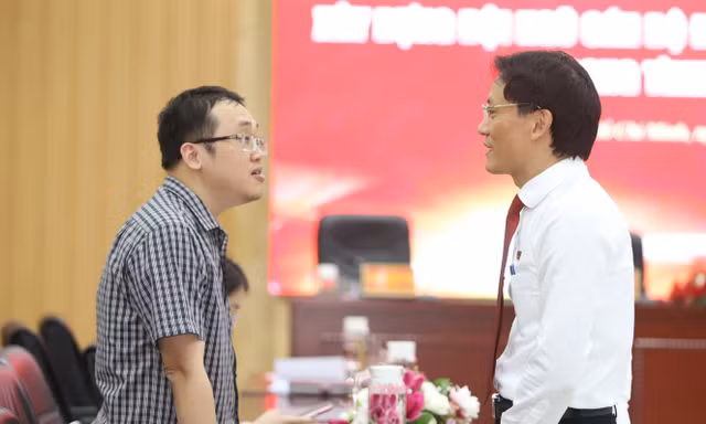 Hiến kế giải quyết tình trạng cấp xã 'thừa cán bộ nhưng thiếu người có chuyên môn'