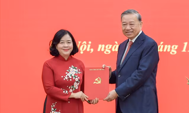 Bà Bùi Thị Minh Hoài làm Bí thư Đảng ủy Mặt trận Tổ quốc, các đoàn thể Trung ương