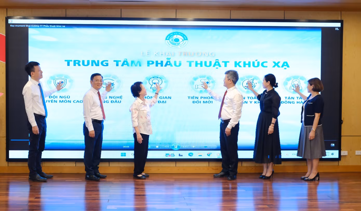 khai-truong-1.jpg