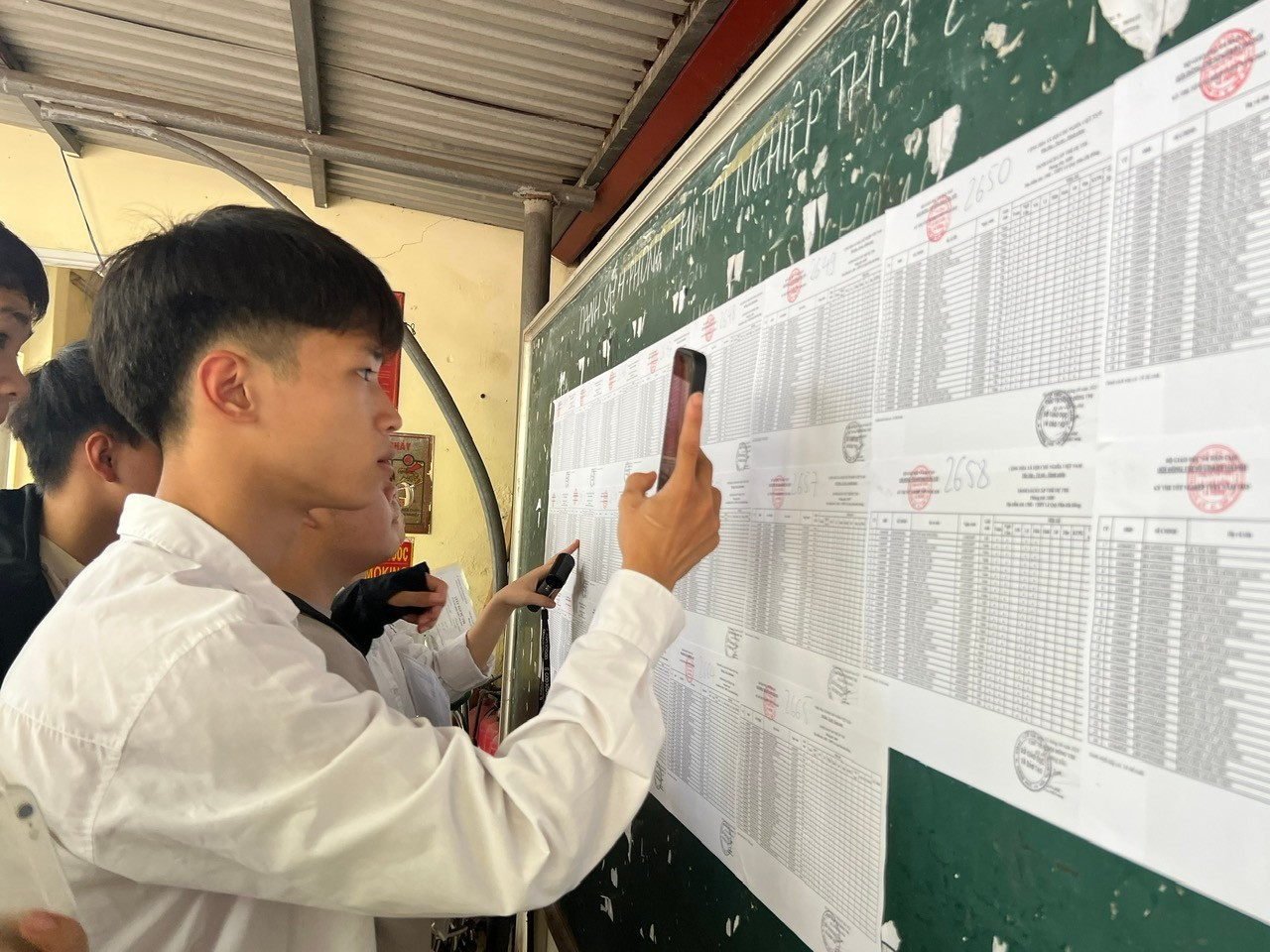 Thí sinh dự Kỳ thi Tốt nghiệp THPT năm 2025. (ảnh: Hà Linh) hoa-3671.jpg