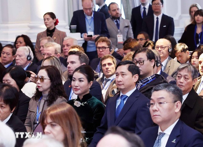 Các đại biểu dự Hội nghị Kinh tế Cấp cao Việt Nam - Anh. (Ảnh: Thống Nhất/TTXVN)