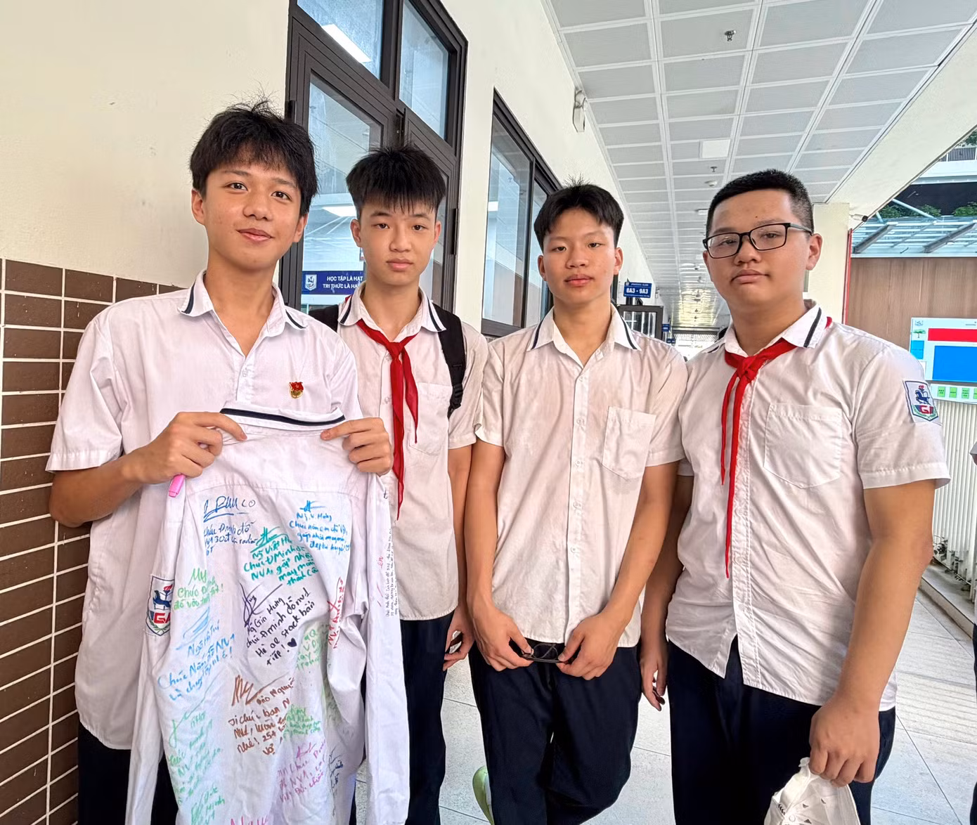 m.jpg