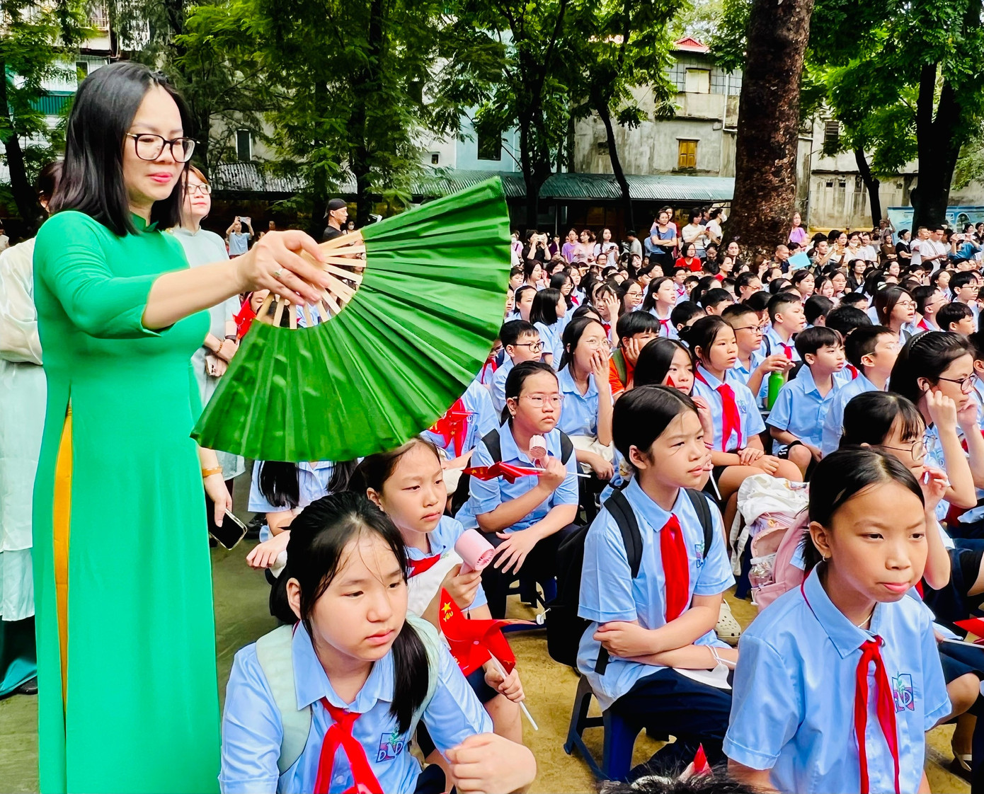 Lễ khai giảng đặc biệt của gần 27 triệu học sinh, giáo viên - Ảnh 65. Lễ khai giảng đặc biệt của gần 27 triệu học sinh, giáo viên - Ảnh 65.