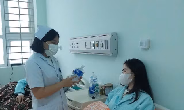 Phát hiện E.coli trong thực phẩm tiệc tất niên ở TPHCM khiến 46 người nhập viện