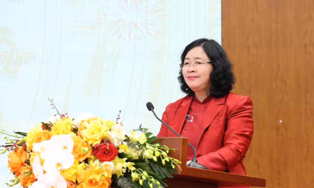 Bà Bùi Thị Minh Hoài, Ủy viên Bộ Chính trị, Bí thư Trung ương Đảng, Bí thư Đảng ủy Mặt trận Tổ quốc, các đoàn thể Trung ương, Chủ tịch Ủy ban Trung ương Mặt trận Tổ quốc (MTTQ) Việt Nam. Ảnh: PV.