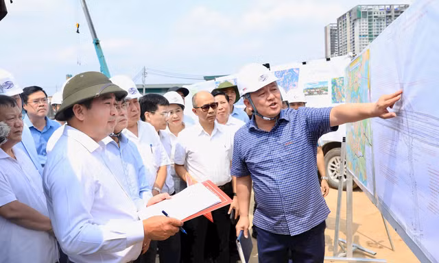 Bí thư Hà Nội Trần Đức Thắng tiếp tục kiểm tra thực địa, thúc tiến độ dự án trọng điểm