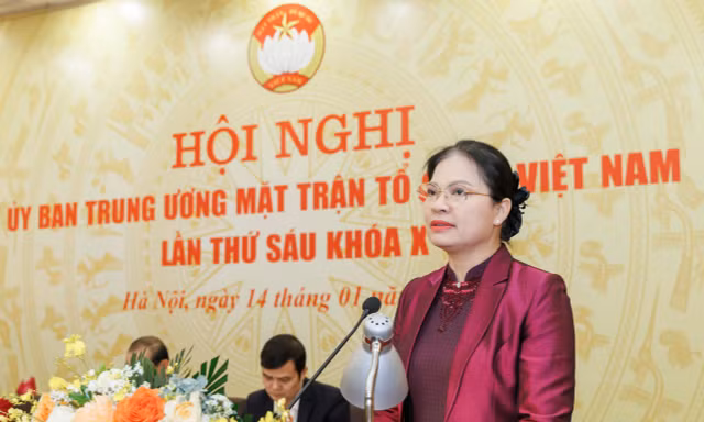Bà Hà Thị Nga giữ chức Phó Chủ tịch – Tổng Thư ký Ủy ban Trung ương MTTQ Việt Nam
