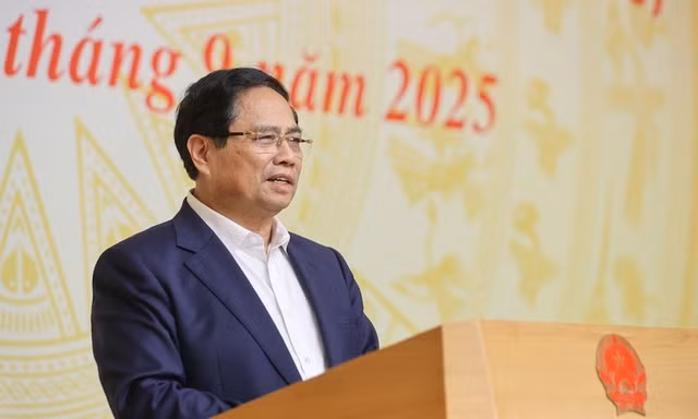 Thủ tướng phê bình 29 bộ, cơ quan và 12 địa phương giải ngân dưới mức trung bình