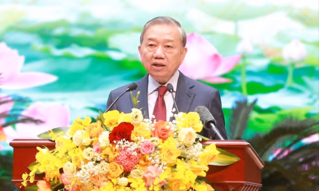 Bộ Chính trị: Ngày 24/11 hằng năm là 'Ngày Văn hóa Việt Nam', người lao động được nghỉ hưởng nguyên lương