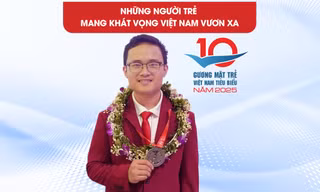 'Chàng trai vàng' Toán học hai lần nhận Huân chương Lao động