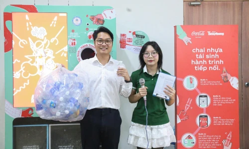 Học viện Tài chính dẫn đầu bảng xếp hạng chiến dịch “Chai nhựa tái sinh – Hành trình tiếp nối”