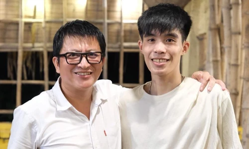 Chàng sinh viên Y theo đuổi nghệ thuật 'điêu khắc'