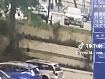 Video khó tin: Xe ô tô bị lật ở Chile, lộn 360 độ rồi “hạ cánh” trúng chỗ đỗ xe