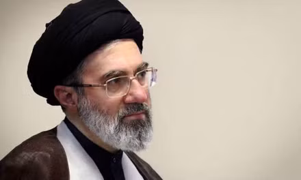 Lãnh tụ tối cao Iran: Chữ ký của ông Trump ‘vô giá trị’