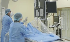 Vỡ bướu thận khổng lồ, nữ bệnh nhân may mắn được cứu sống 