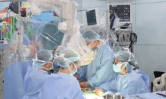 U tuyến ức cực hiếm khiến bé 2 tháng tuổi suy hô hấp nguy kịch