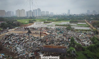 ‘Núi’ phế liệu trên khu đất nông nghiệp rộng 4,3ha ở Hà Nội