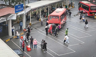 Xe khách 'thừa ghế' ngày cuối nghỉ Tết 