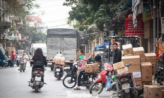 Sau thời gian im ắng, 'thủ phủ' bánh kẹo La Phù hối hả vào vụ Tết