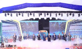 Metro 72.000 tỷ đồng nối thẳng trung tâm Hà Nội với Hòa Lạc chính thức khởi công