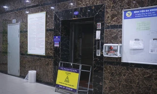 Vụ cháu bé ném dép trúng van nước làm hỏng thang máy: Thực hư chuyện bồi thường 2 tỷ đồng gây sốc