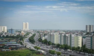 Tắc hàng giờ tại các tuyến đường hướng về Trung tâm triển lãm Quốc gia