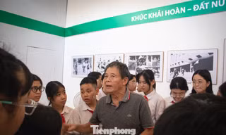 Phía sau mỗi khung hình lịch sử ở triển lãm '51 năm - Bản hùng ca thống nhất'