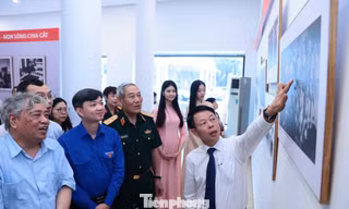  Khai mạc triển lãm 51 năm - Bản hùng ca thống nhất