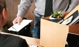 Công ty chuyển nhầm 330 tháng lương, nhân viên nghỉ việc luôn và cái kết