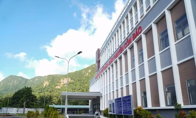Cảnh khác lạ tại trung tâm y tế đặc khu Côn Đảo