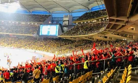 Liên đoàn bóng đá Malaysia điều tra việc CĐV Việt Nam bị ‘cướp chỗ’