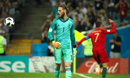 Chơi bóng như hề, thủ thành Tây Ban Nha vẫn được tin dùng