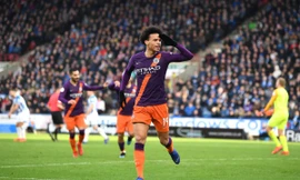 VIDEO: Đại thắng Huddersfield, Man City áp sát Liverpool
