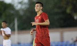 Tiến Linh lập hat-trick. Ảnh: Hữu Phạm