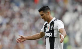 Clip: Tình huống bỏ lỡ cơ hội khó tin của Ronaldo