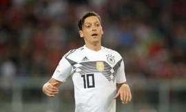 NÓNG: Ozil giã từ sự nghiệp quốc tế