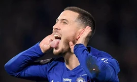 Lập cú đúp, Hazard vượt qua thành tích của Ronaldo